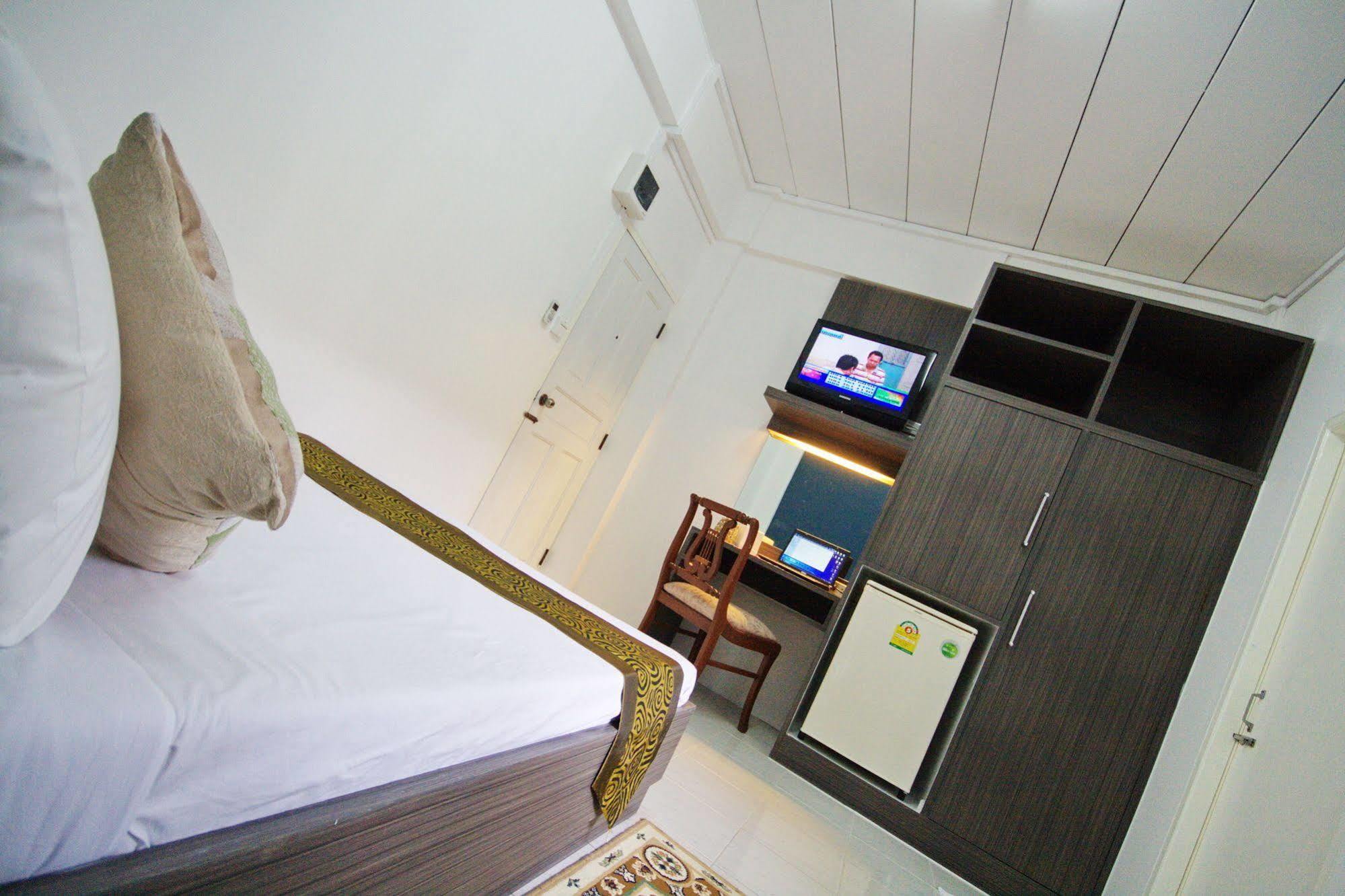 Riski Residence Bangkok-Noi - Wasit Apartment Exterior foto